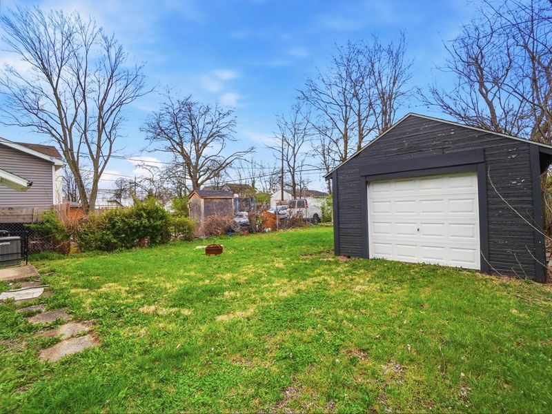 2378 Velma Avenue, Columbus, OH 43211 Photo 17