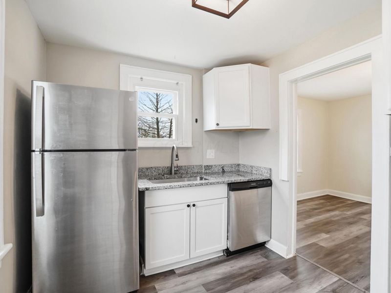 2378 Velma Avenue, Columbus, OH 43211 Photo 8