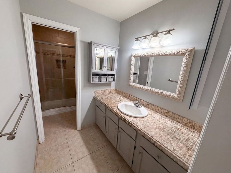 1289 Clubview Boulevard S, Columbus, OH 43235 Photo 12