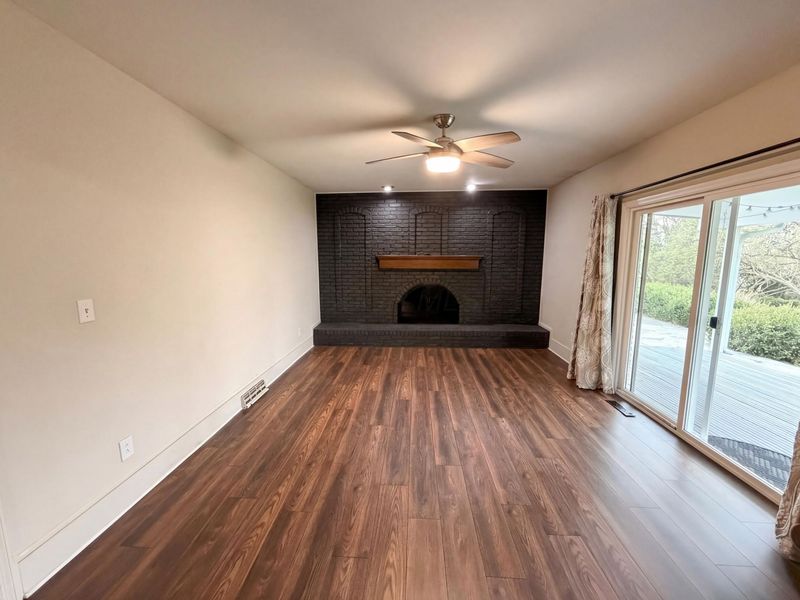 1289 Clubview Boulevard S, Columbus, OH 43235 Photo 3