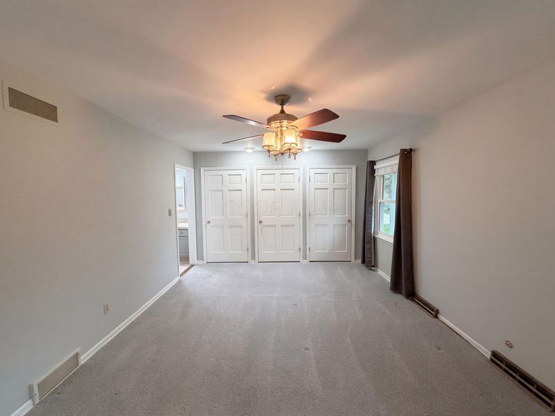 1289 Clubview Boulevard S, Columbus, OH 43235 Photo 4