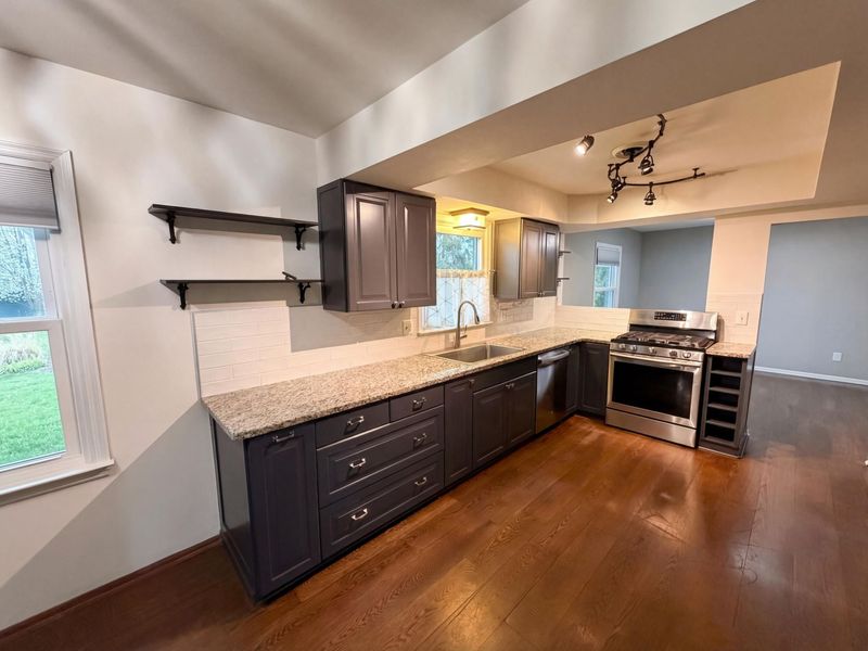 1289 Clubview Boulevard S, Columbus, OH 43235 Photo 7