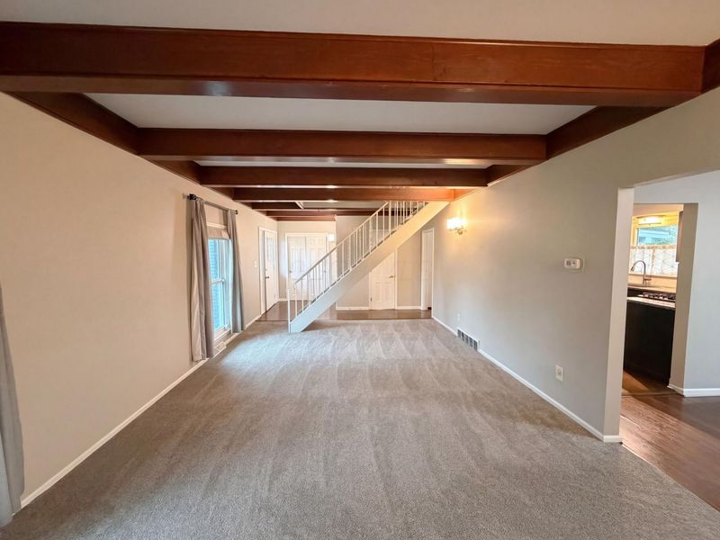 1289 Clubview Boulevard S, Columbus, OH 43235 Photo 9