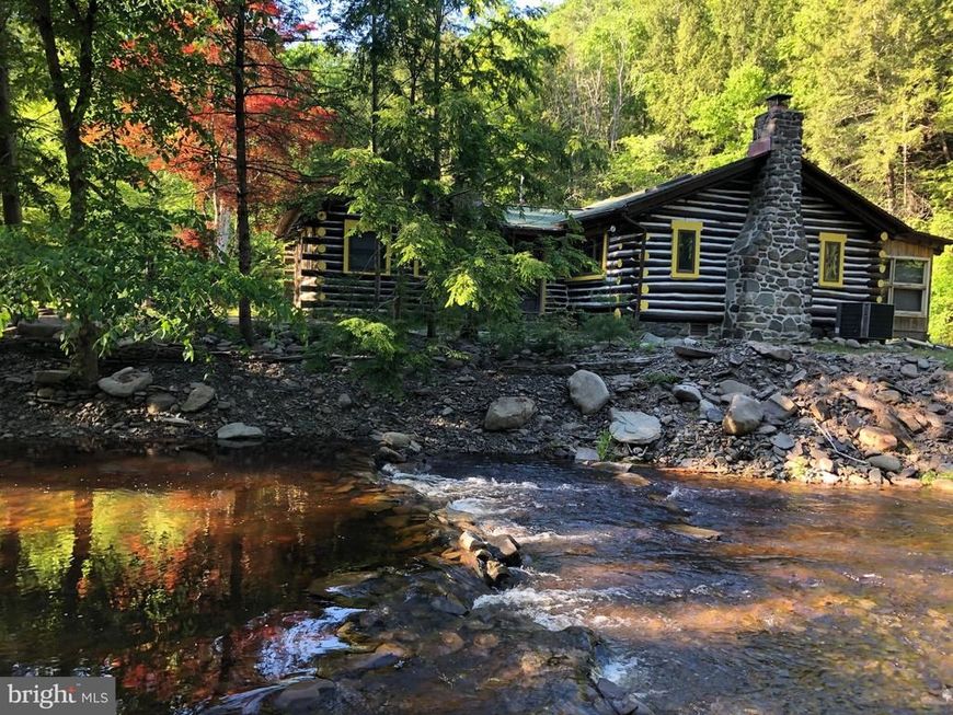 2146 & 2138 Bridge Side Drive, East Stroudsburg, PA 18302 Main Photo