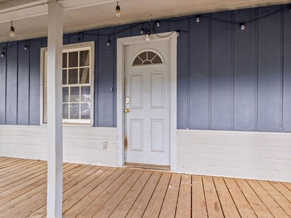 110 Airport Drive, Cave Junction, OR 97523