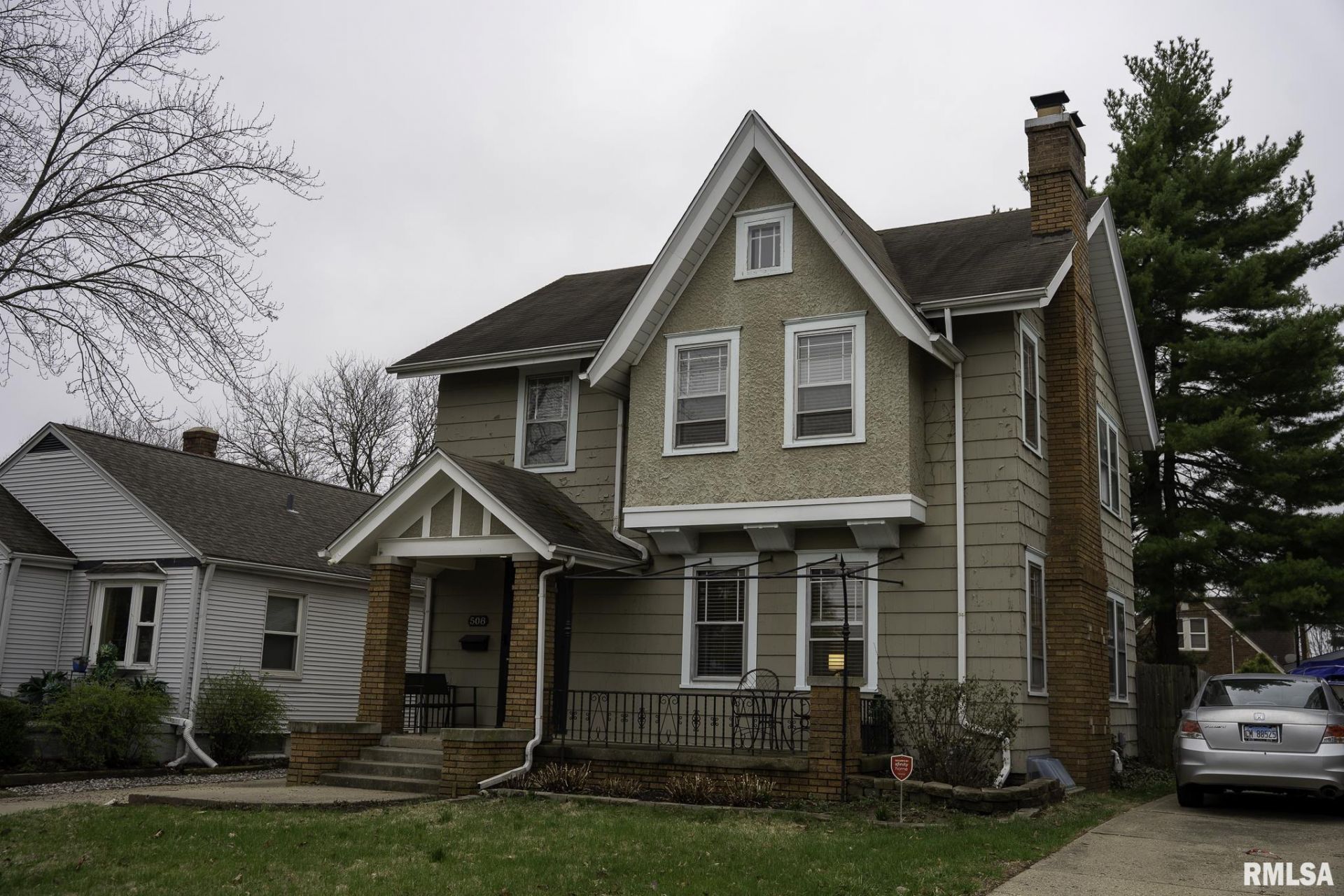 508 W Maywood Avenue, Peoria, IL 61604 Main Photo