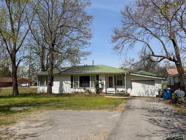 604 Highway J , Malden, MO 63863
