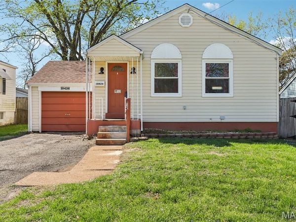 10426 Driver Avenue, Overland, MO 63114