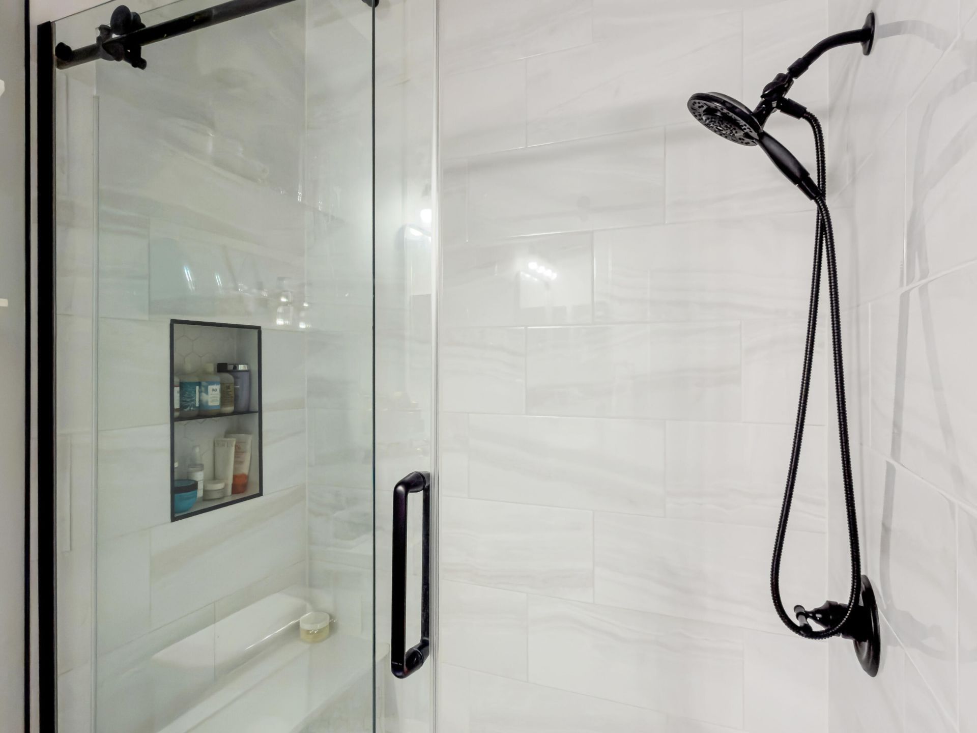 2432 Chatelain Way Photo 10