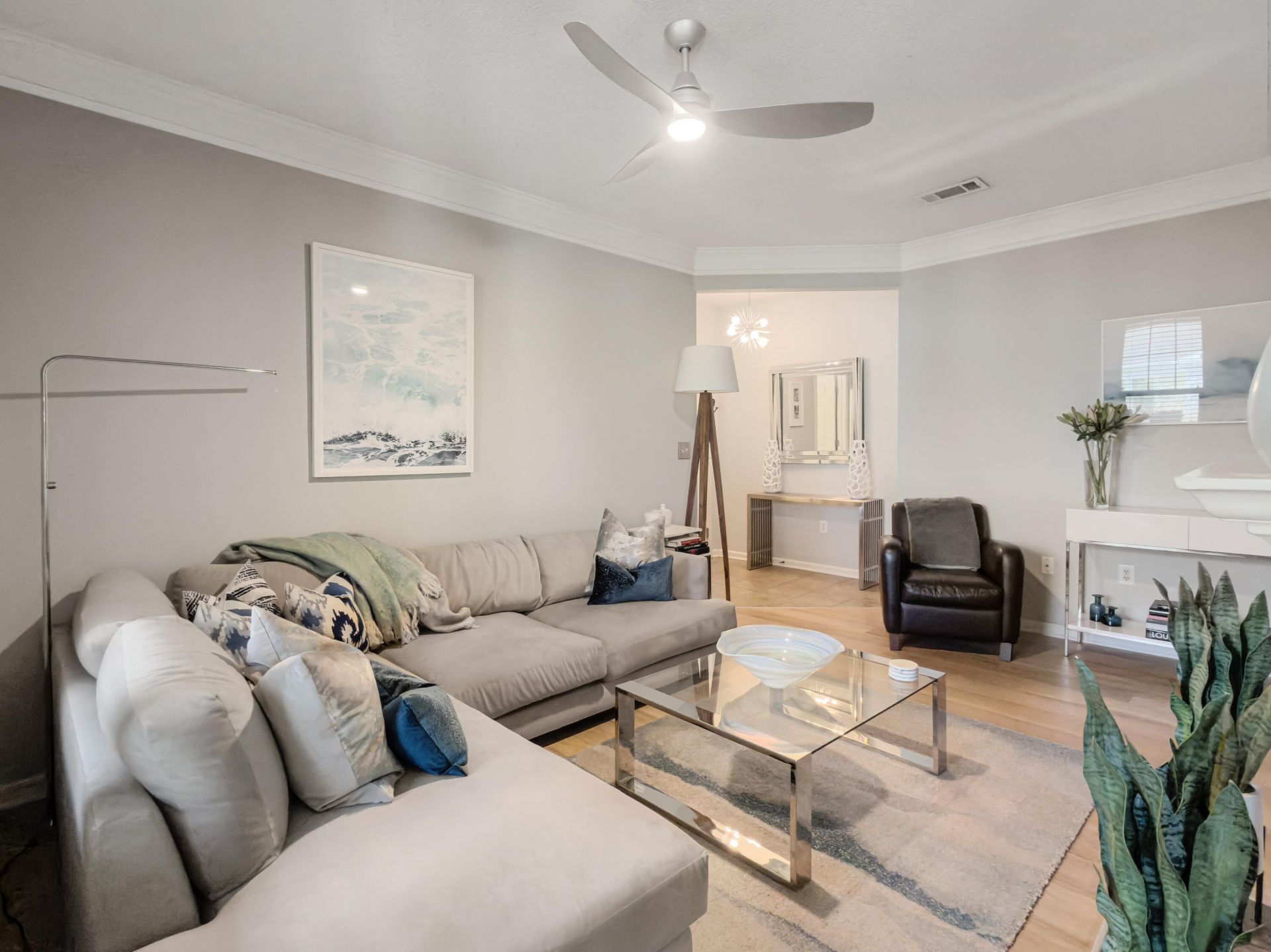 2432 Chatelain Way Photo 16