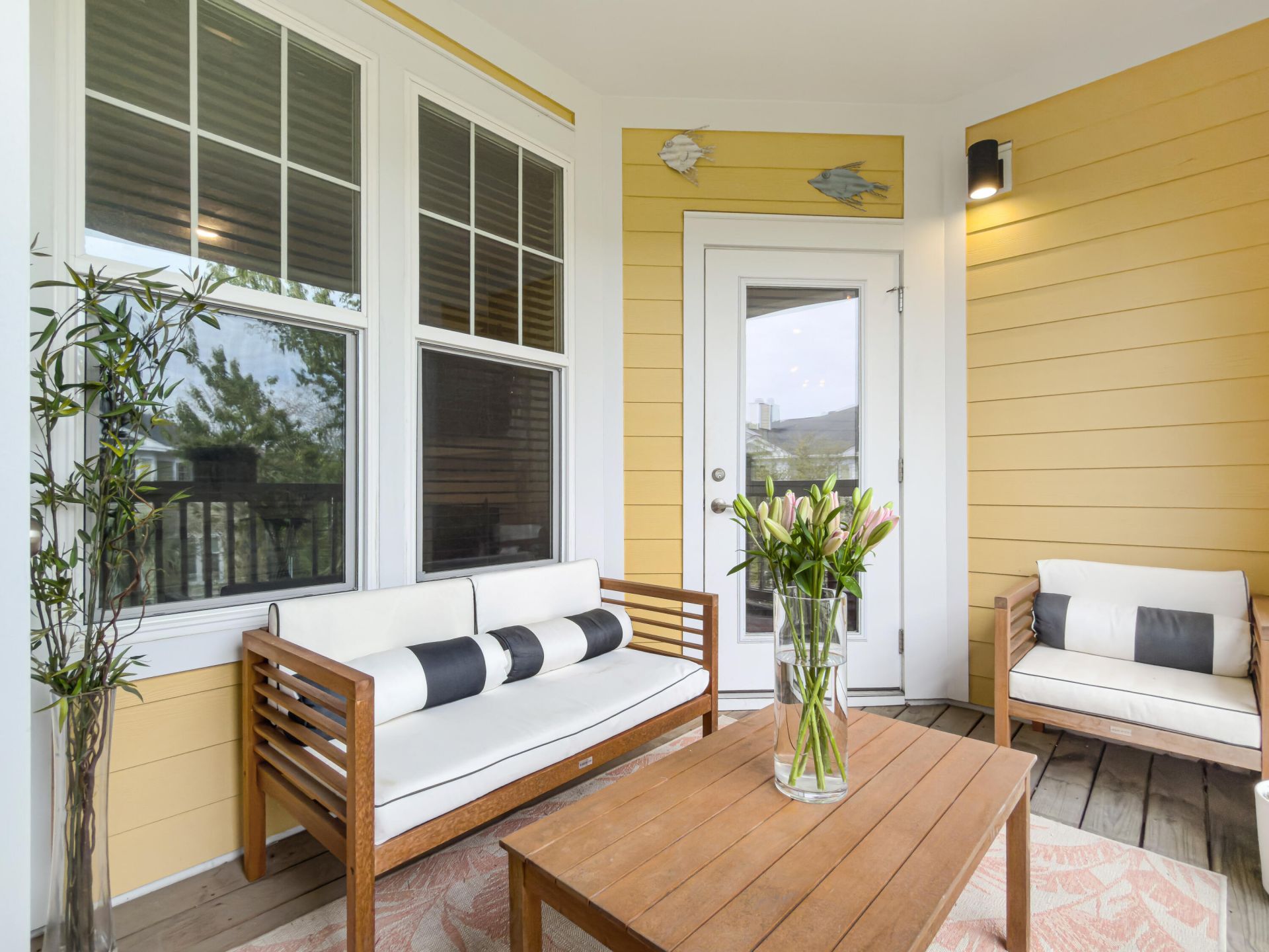 2432 Chatelain Way Photo 19