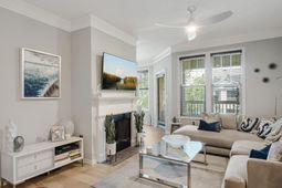 2432 Chatelain Way photo 4