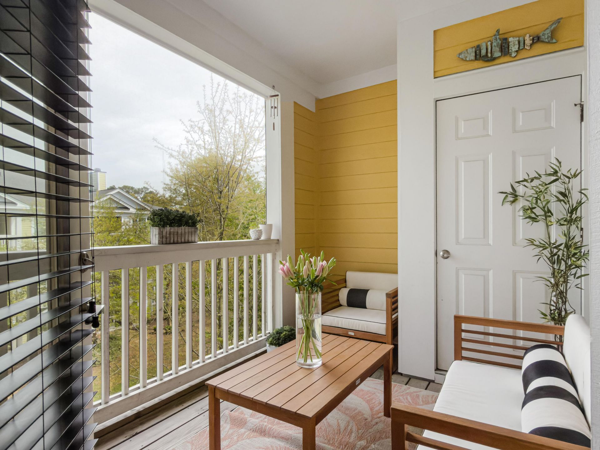 2432 Chatelain Way Photo 20