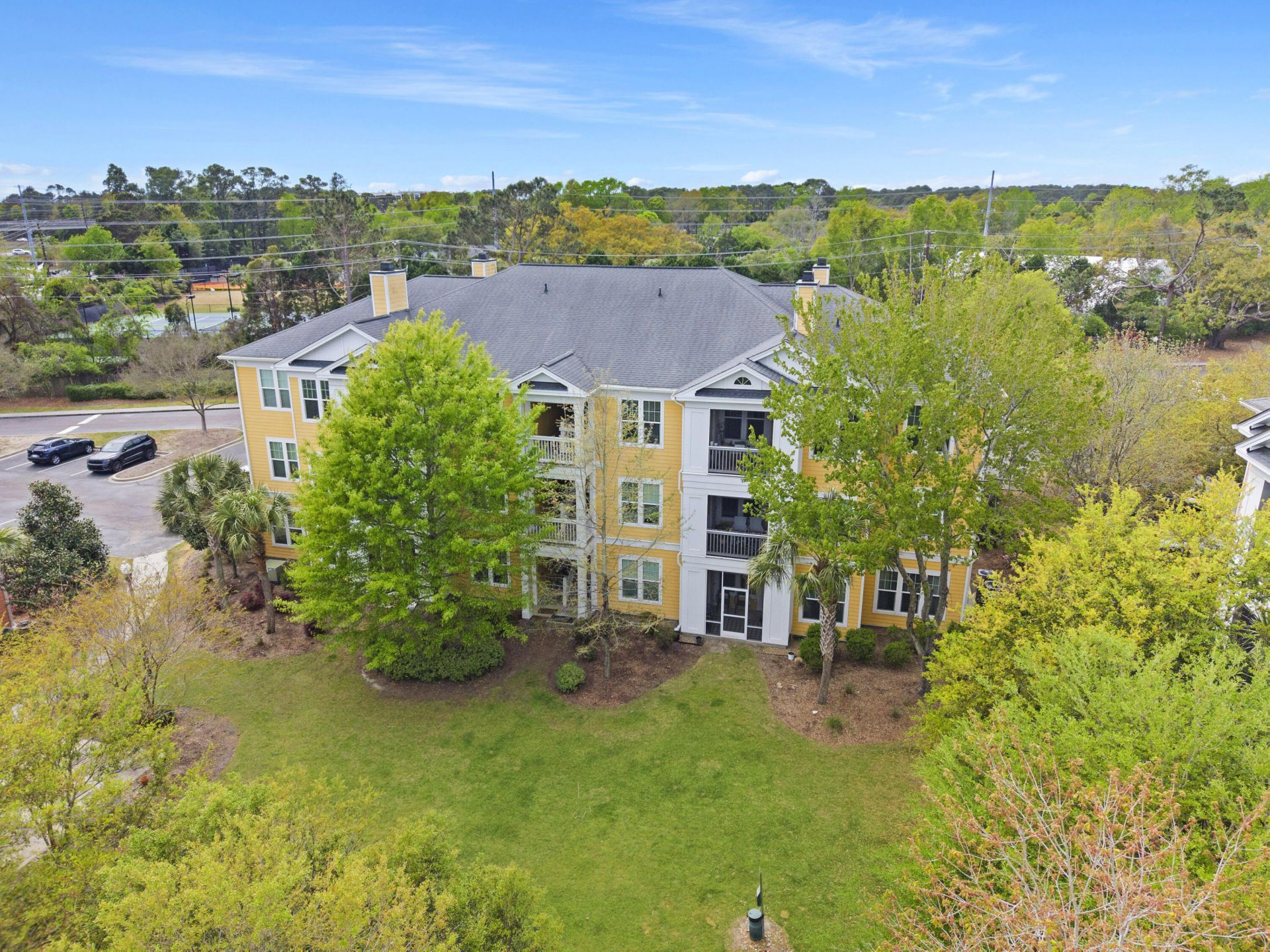 2432 Chatelain Way Photo 24