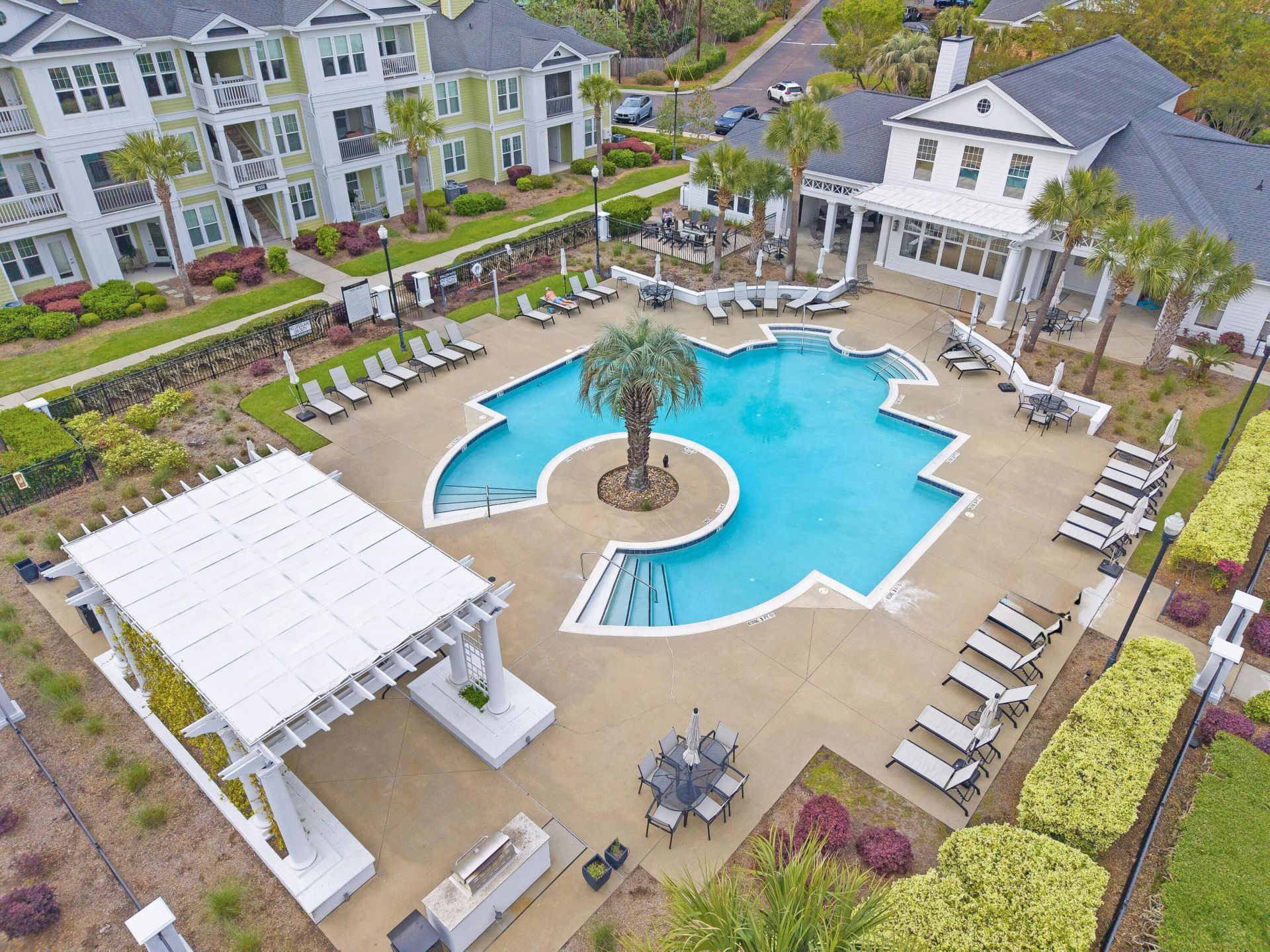 2432 Chatelain Way Photo 26