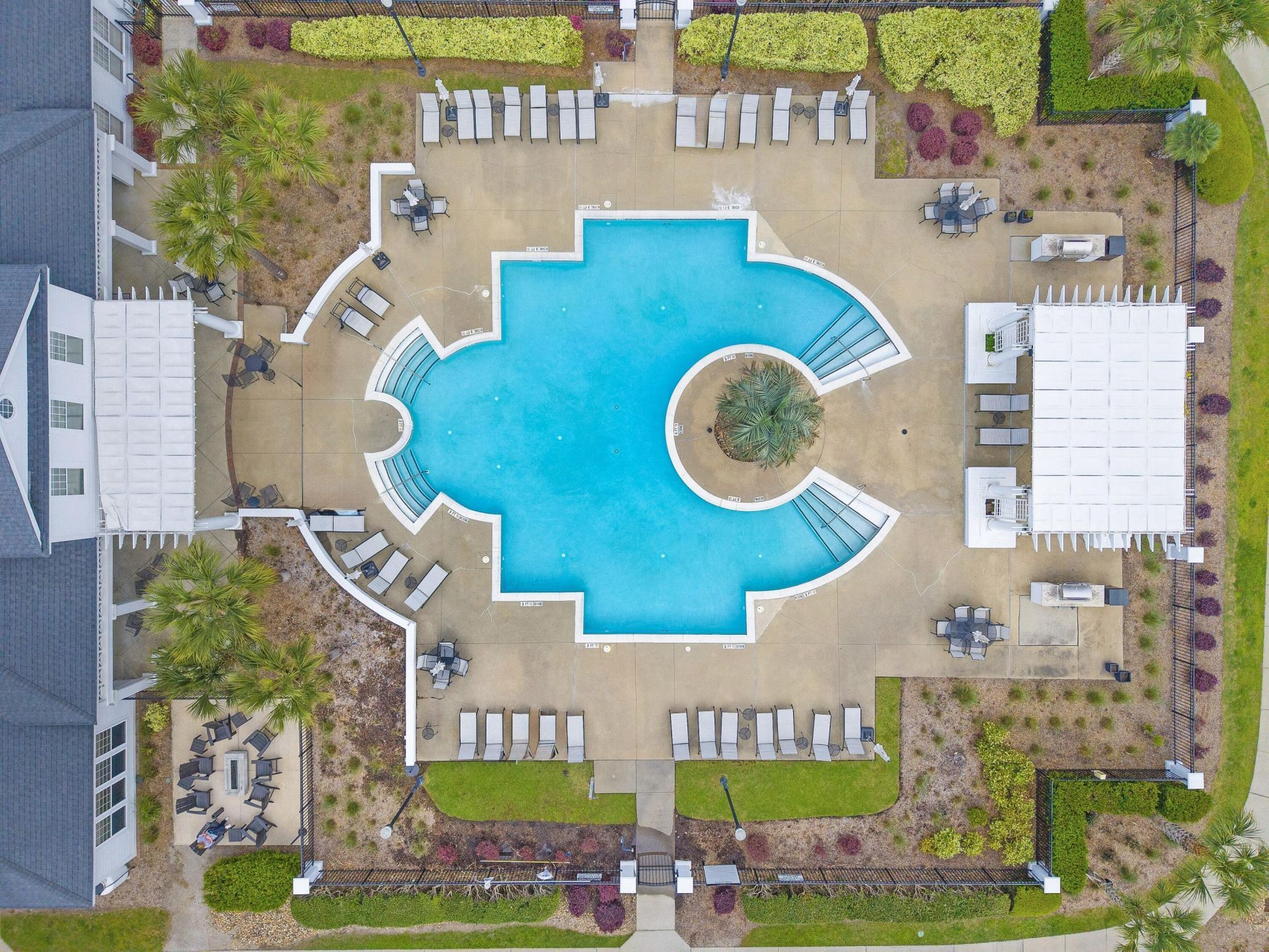 2432 Chatelain Way Photo 28