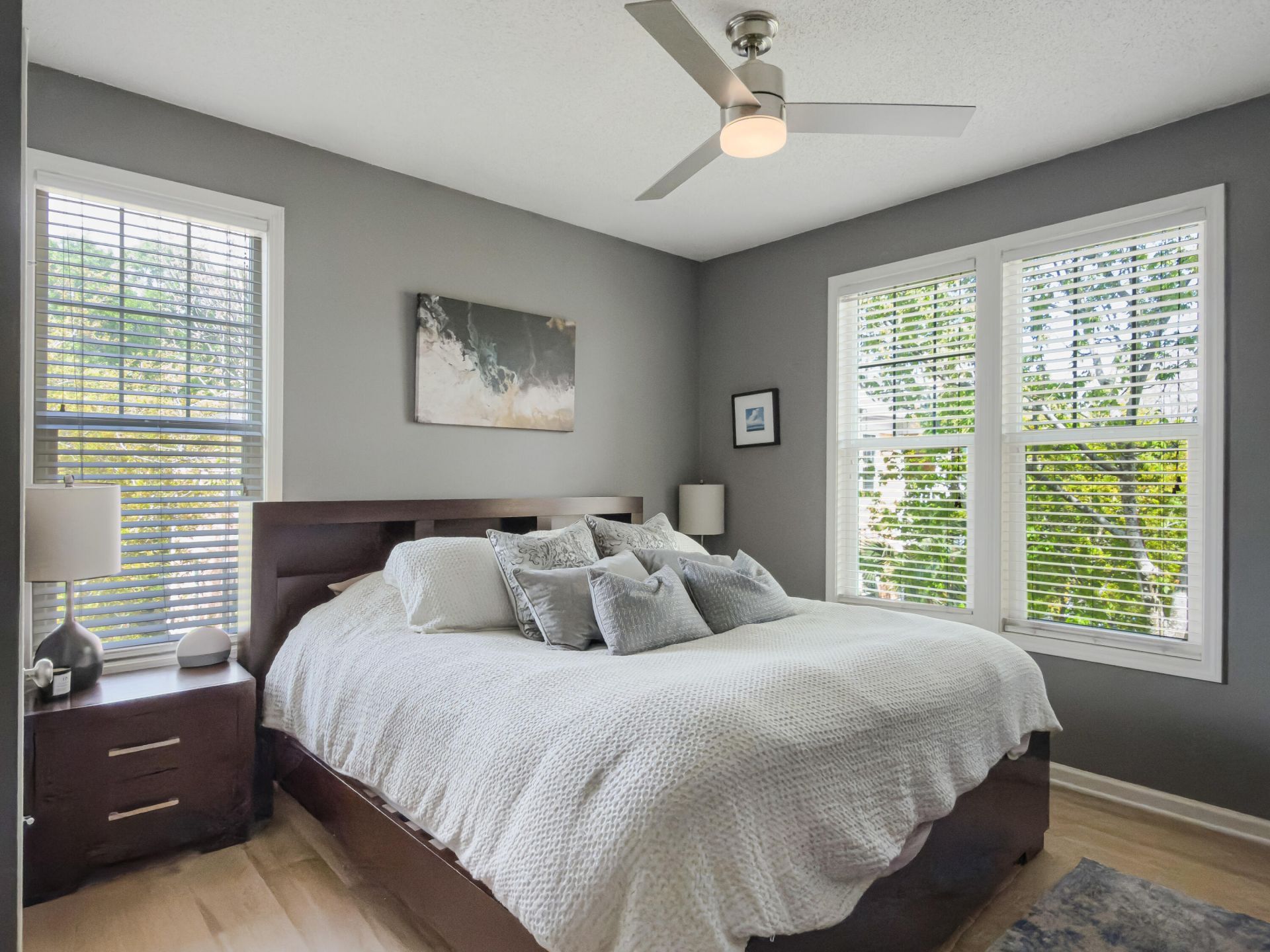 2432 Chatelain Way Photo 7