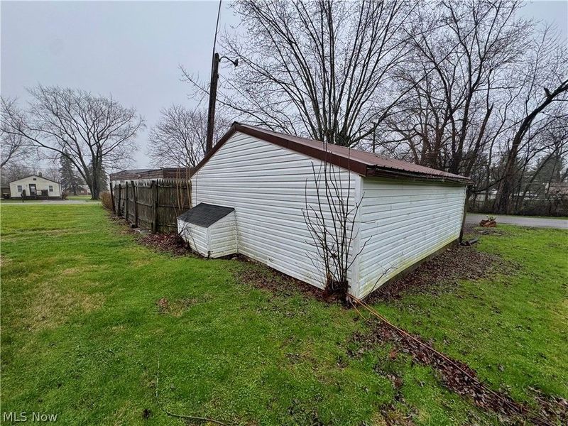 726 Boyd Street NE, Masury, OH 44438 Photo 6