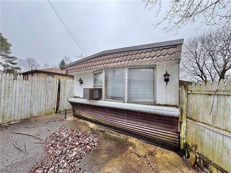 726 Boyd Street NE, Masury, OH 44438 Photo 8