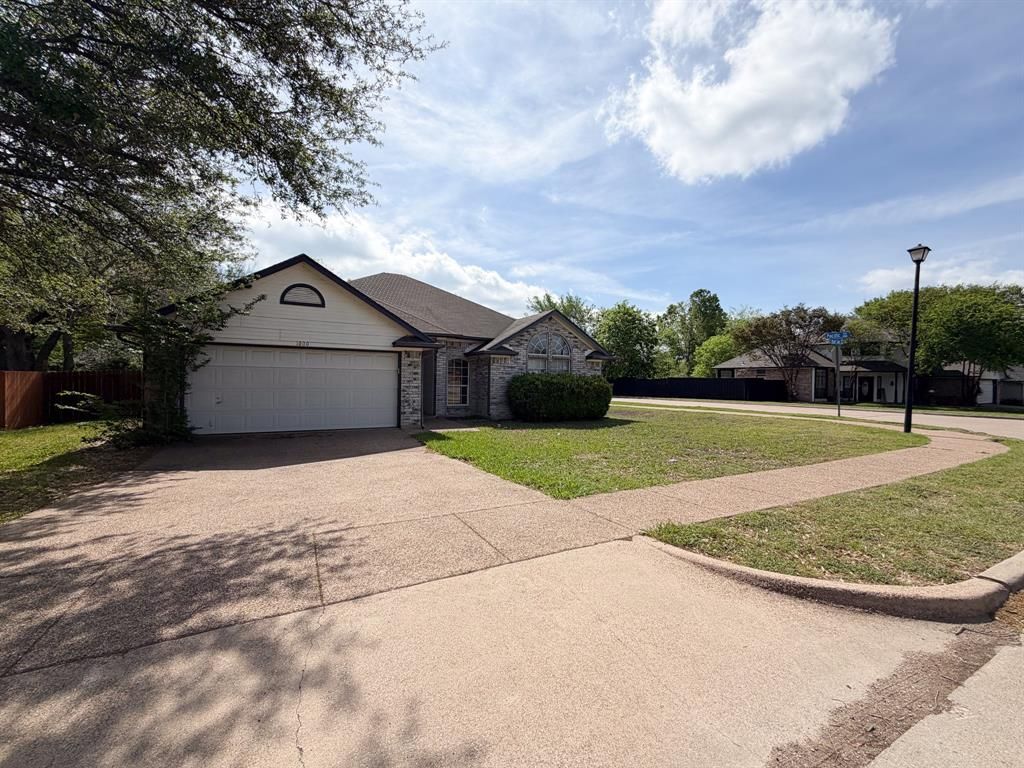 1000 Short Line Boulevard, Midlothian, TX 76065 Main Photo