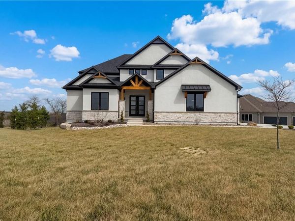 25090 W 106th Court, Olathe, KS 66061