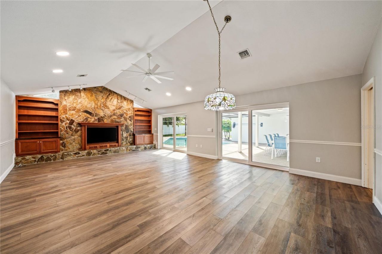 2869 Weathersfield Court, Clearwater, FL 33761 Photo