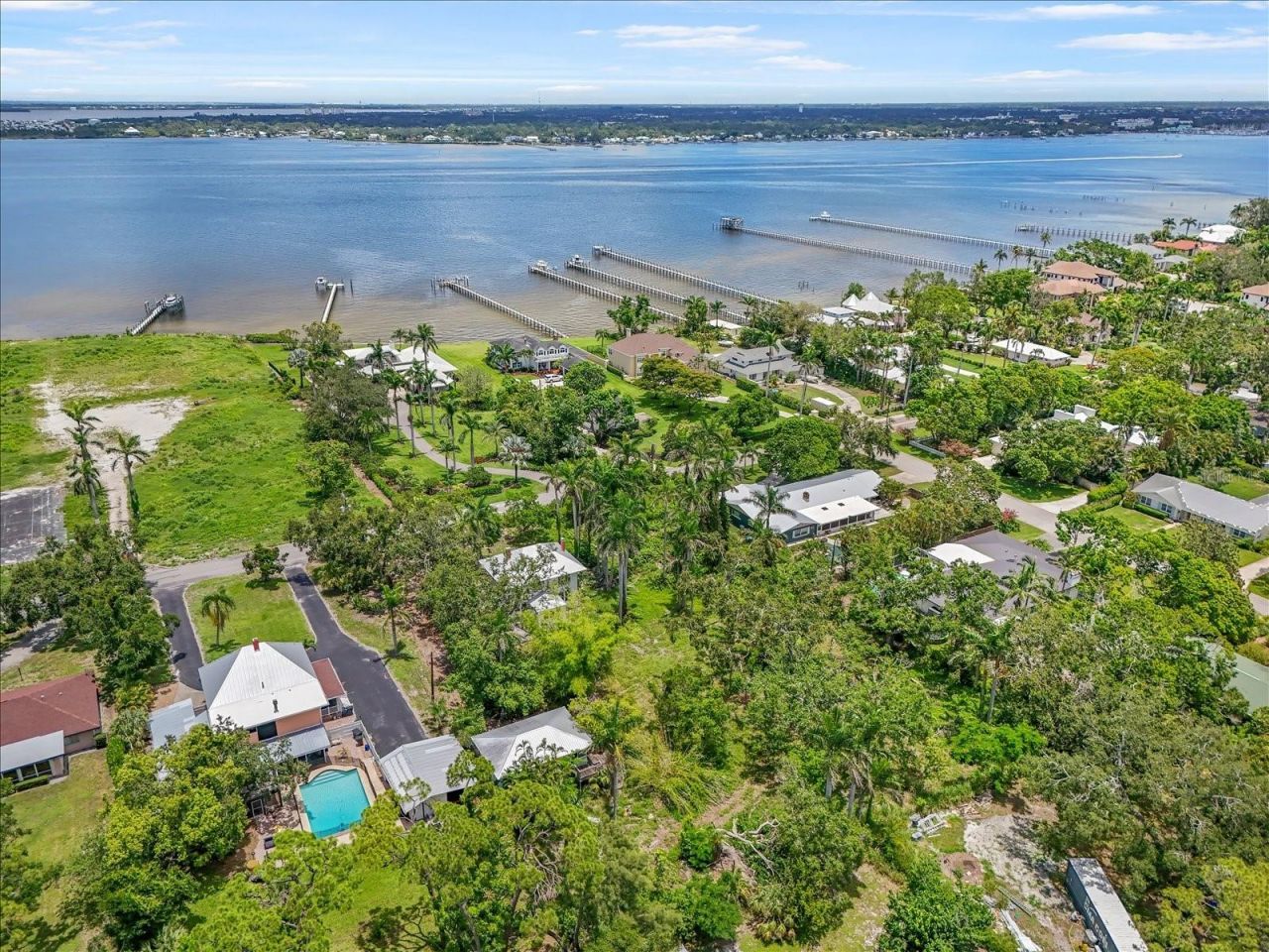 3601 Riverview Boulevard , Bradenton, FL 34205 Photo