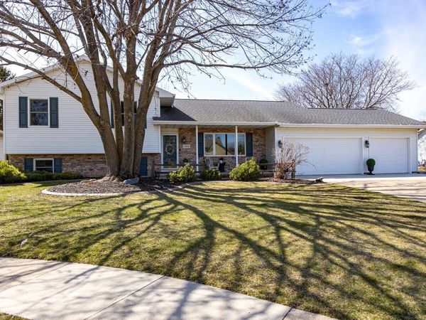 2435 KAITLYNN COURT, Oshkosh, WI 54901