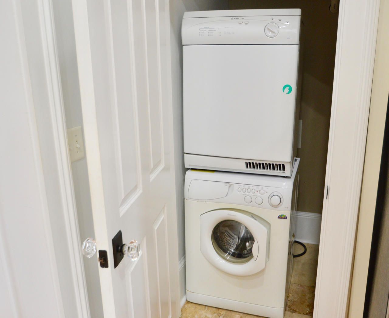 192 Wentworth Street Photo 14