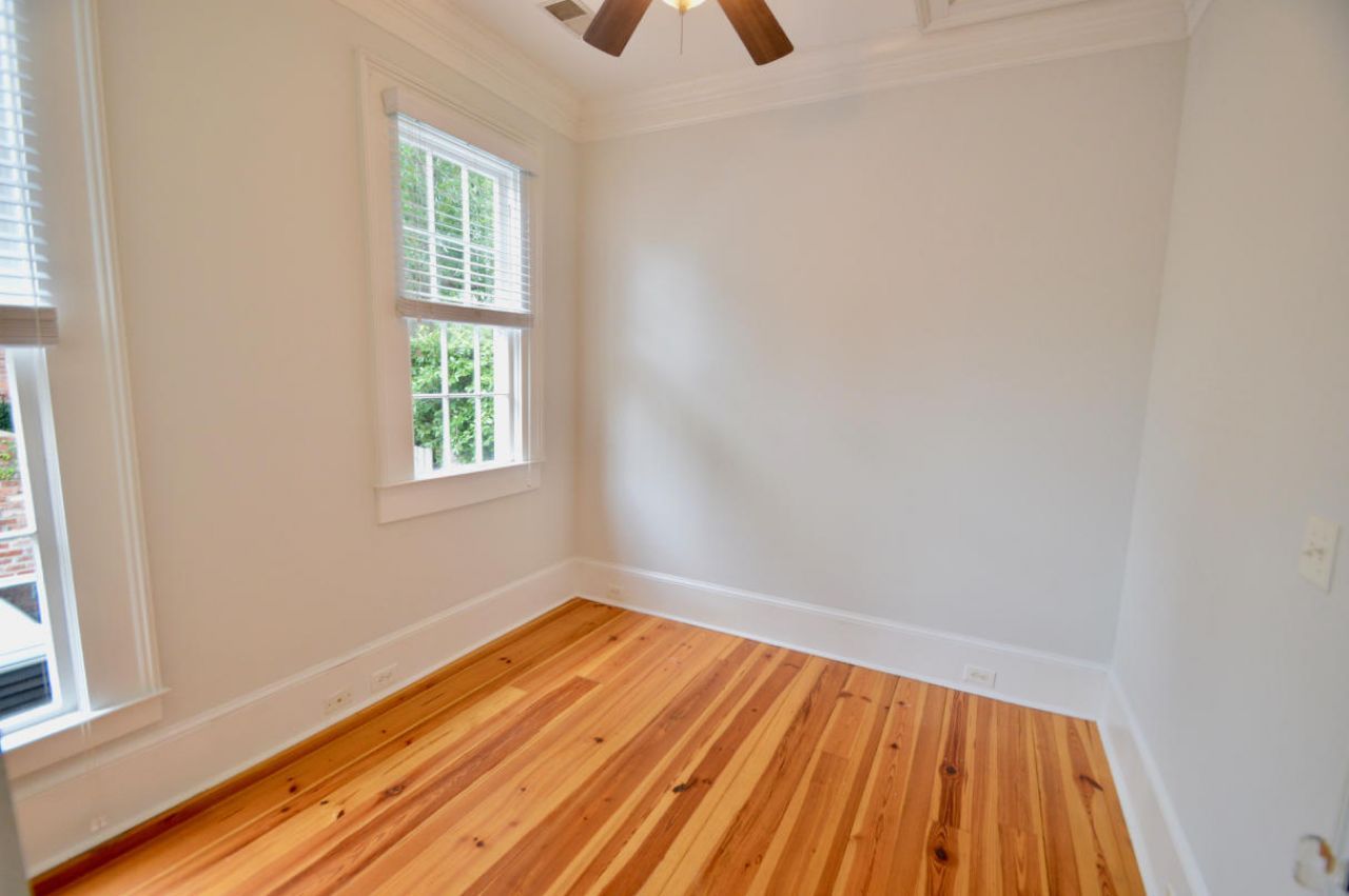 192 Wentworth Street Photo 7