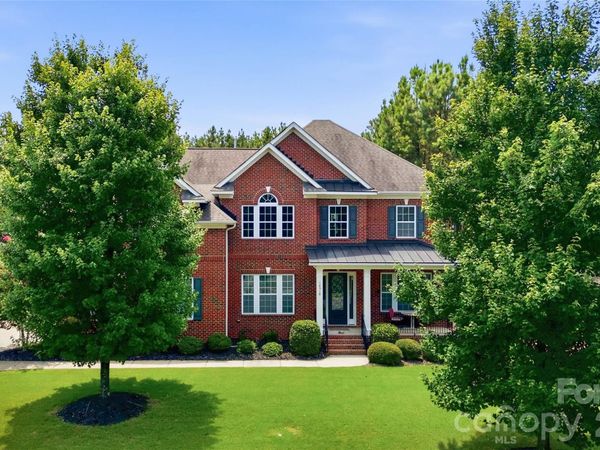 16518 Governors Club Court, Charlotte, NC 28278