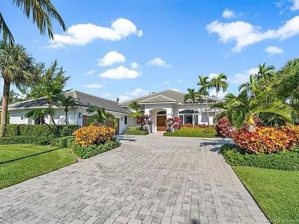 2941 Lake Drive, Singer Island, FL 33404