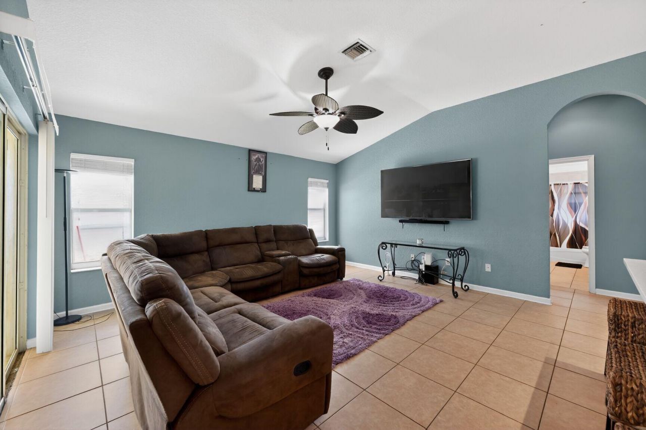 5785 NW Dublin Drive, Port Saint Lucie, FL 34986 Photo