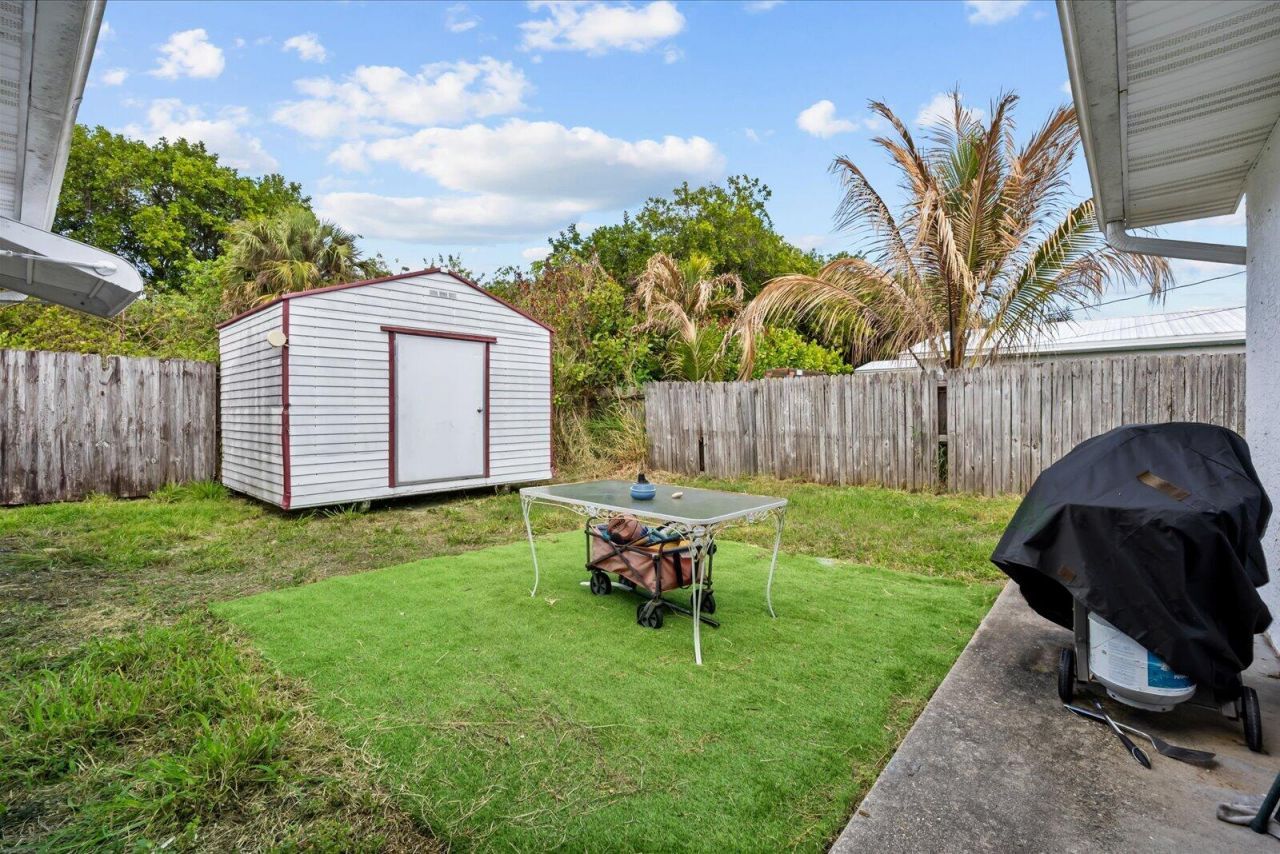 3141 NE Spruce Ridge Avenue, Jensen Beach, FL 34957 Photo