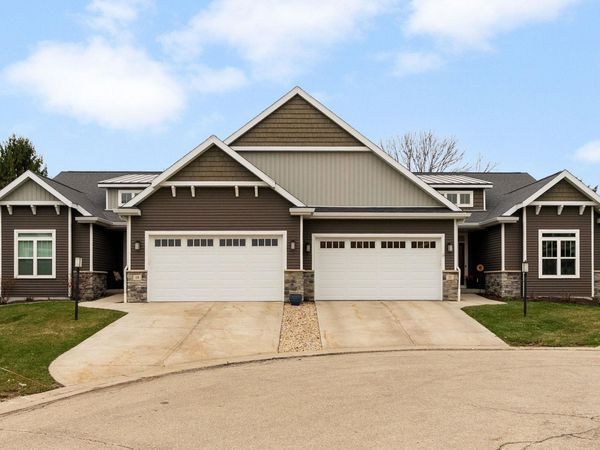 21 Bentley Way, Fitchburg, WI 53711