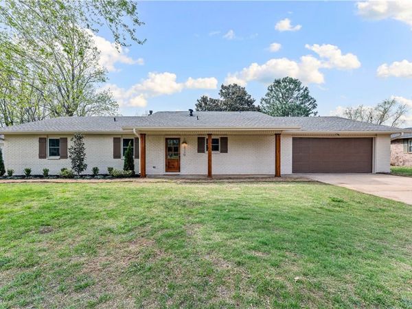 2110 SE 16th Street , Bentonville, AR 72712