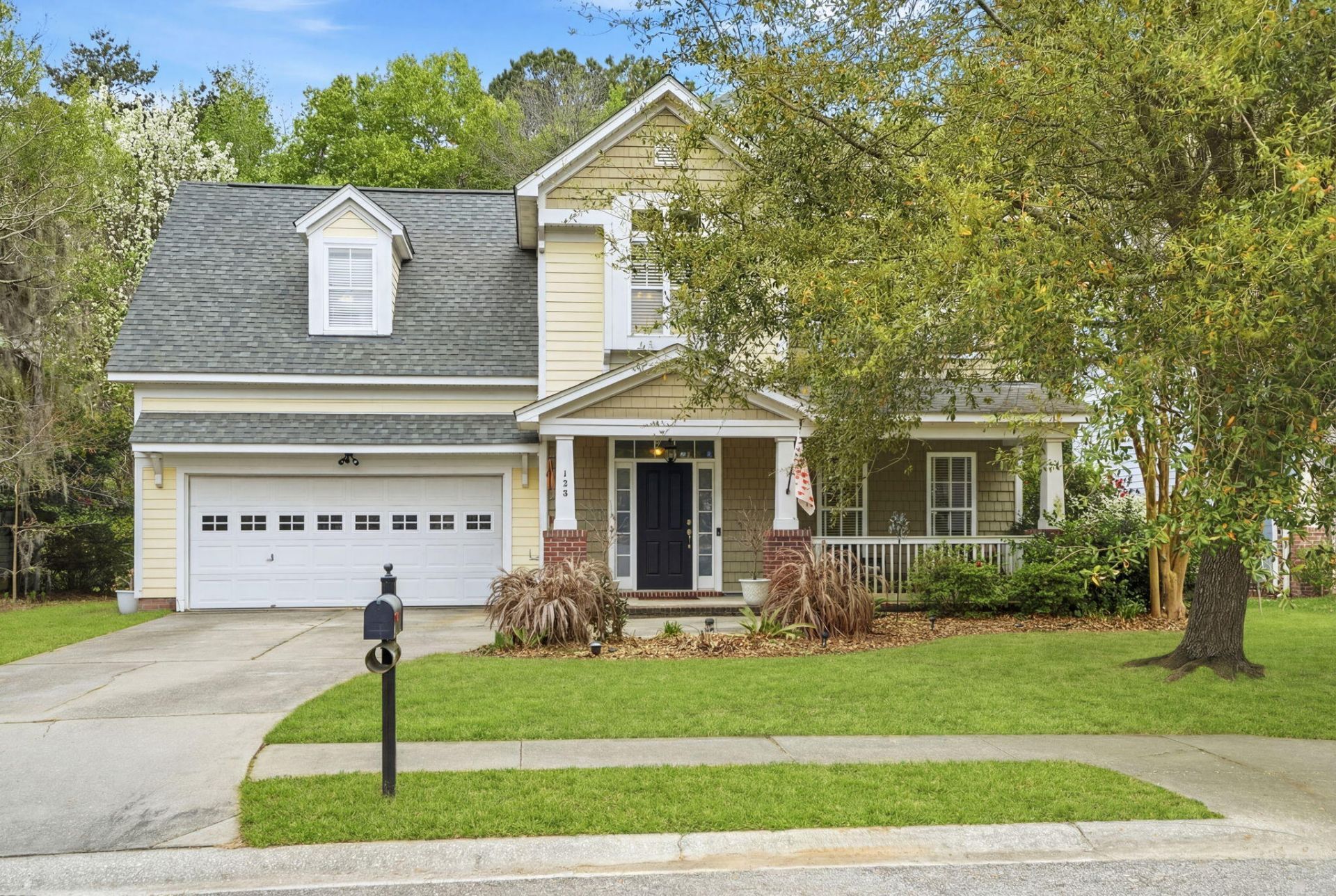 138 Marshside Drive Photo 2