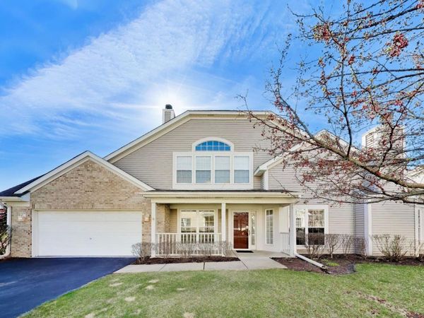 2710 Old Woods Trail, Plainfield, IL 60586