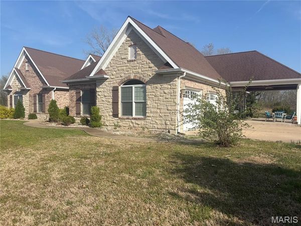 326 Highway C , St Peters, MO 63376