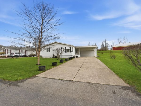 23 Rock Run , Springfield, OH 45502