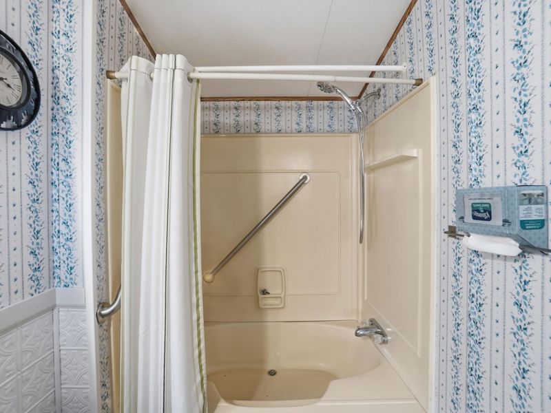 23 Rock Run , Springfield, OH 45502 Photo 22