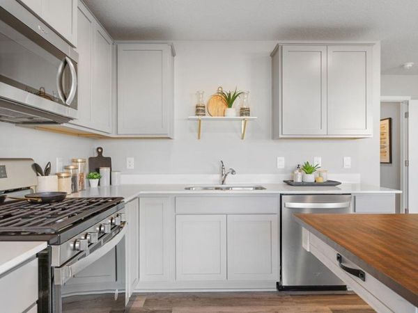 13750 Victoria Meadows Court, Rosemount, MN 55068