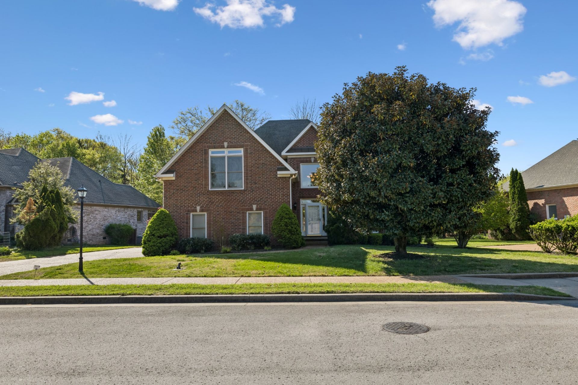 1120 Seven Points Pass, Hermitage, TN 37076 Main Photo