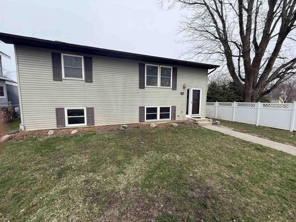 1014 Main Street, New Hartford, IA 50660