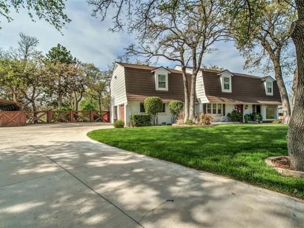 1725 N Canary Drive, Edmond, OK 73034