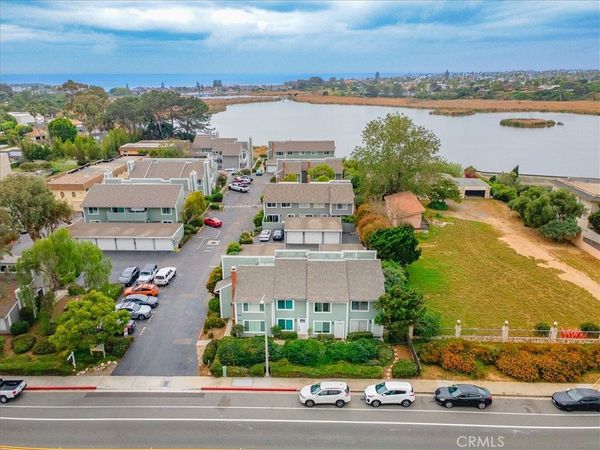 2525 Jefferson Street, Unit B, Carlsbad, CA 92008