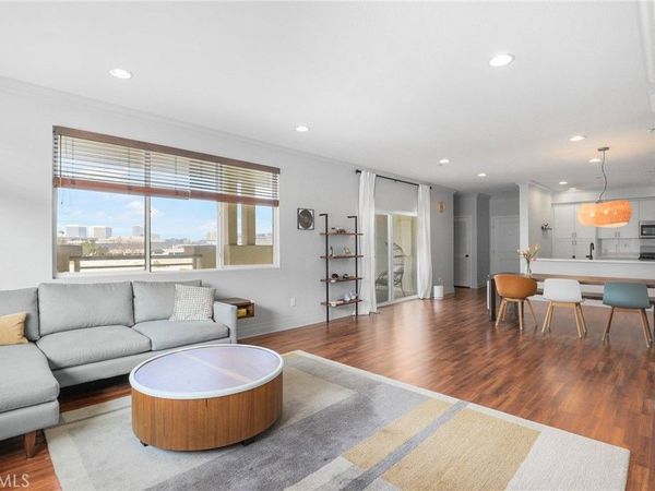 13024 Union Avenue, Unit 401, Hawthorne, CA 90250