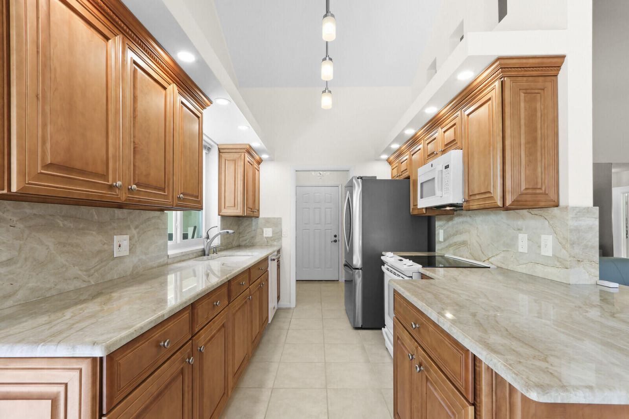 327 Ridge Road, Jupiter, FL 33477 Photo