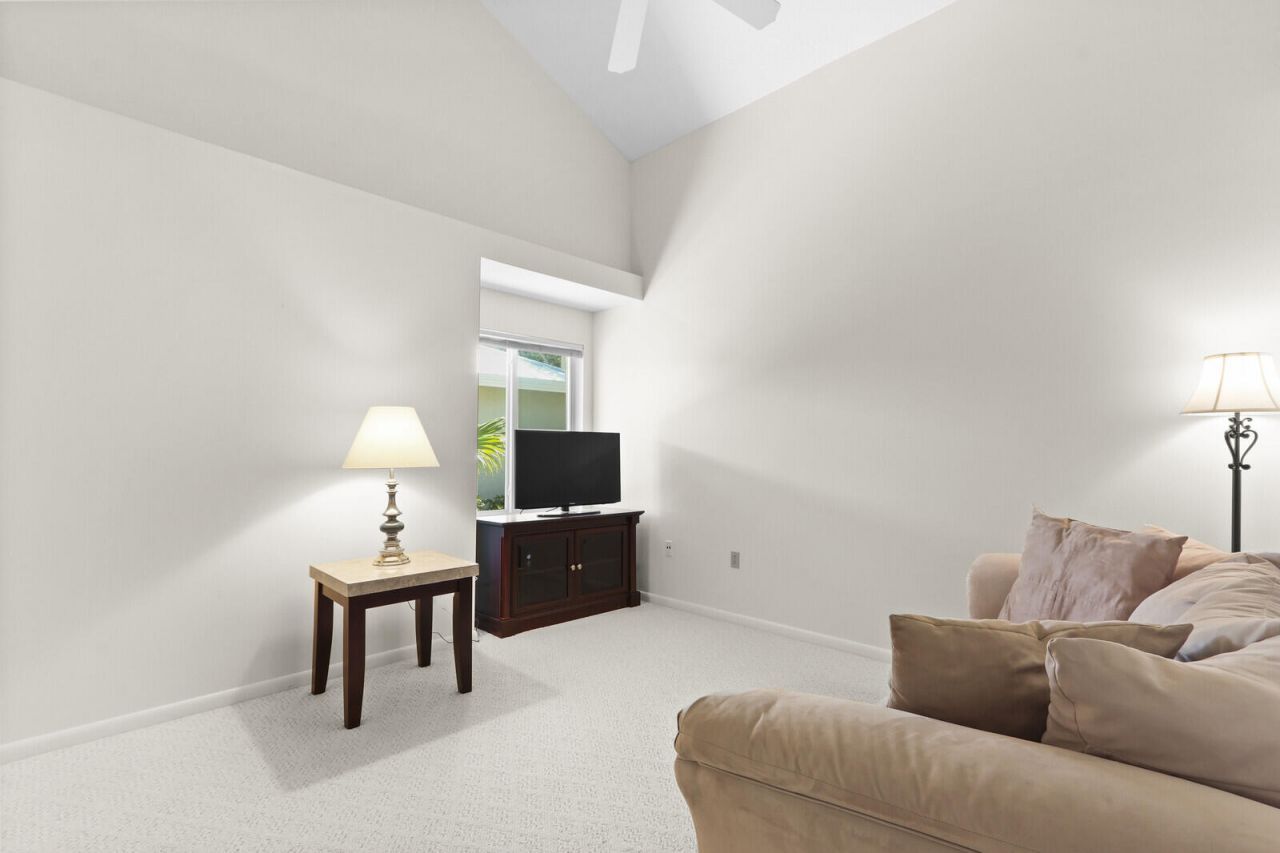 327 Ridge Road, Jupiter, FL 33477 Photo