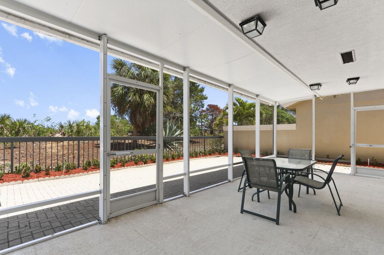 327 Ridge Road, Jupiter, FL 33477 Photo